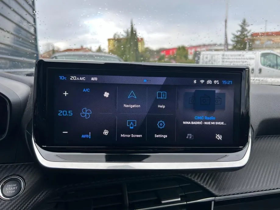 peugeot 2008 hybrid 136 - 2025 - 10.000km - gratis registracija!! - slika 18
