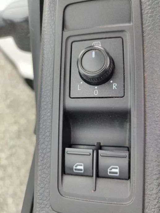 volkswagen transporter 2.0 tdi*dupla kabina*5+1*klima*cerada* - slika 9