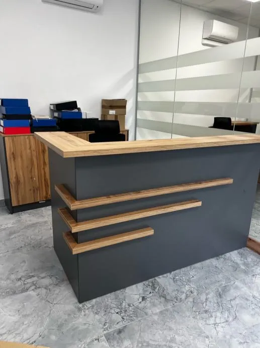Uredski namještaj recepcijski pult i radni stolovi akcija 30%do kraja - Dugo Selo