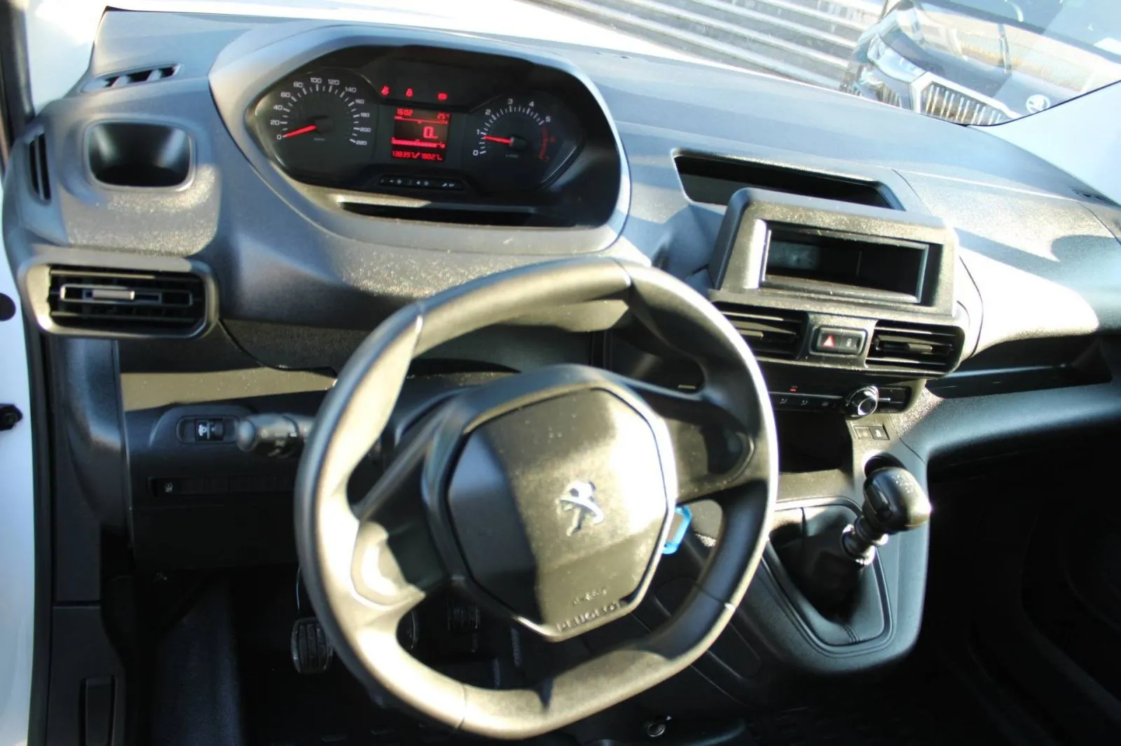 peugeot partner 1.5 hdi n1 - 5 sjedala, 2022 god. - slika 16