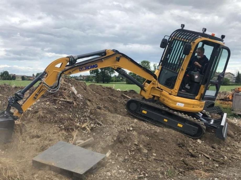 novi mini bager xcmg 3,5 t - slika 5