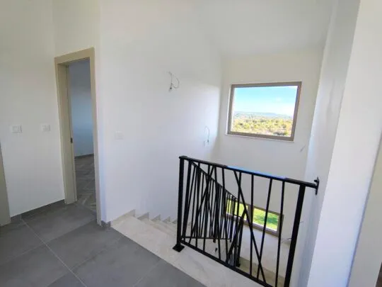 moderna vila s bazenom u blizini plaže marčana - slika 11