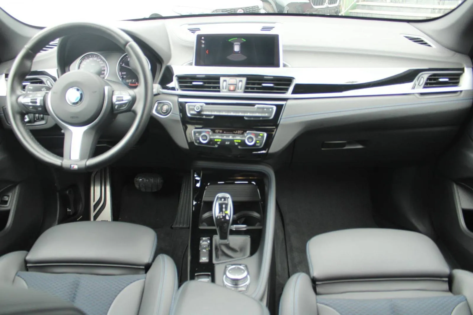 bmw x1 20d xdrive m paket automatik *led, navigacija* - slika 18