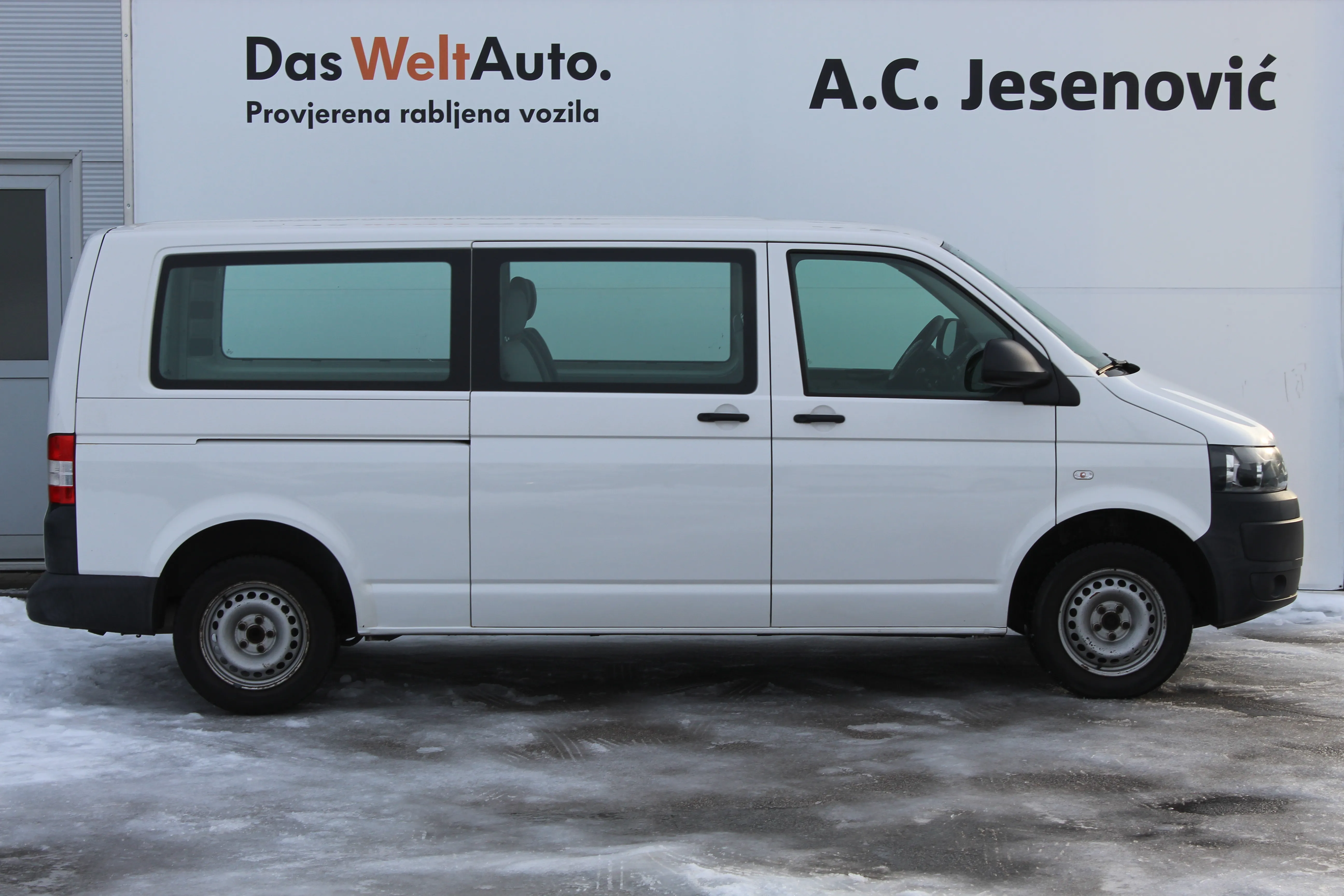 12849 vw transporter kombi van 2.0 tdi - slika 4