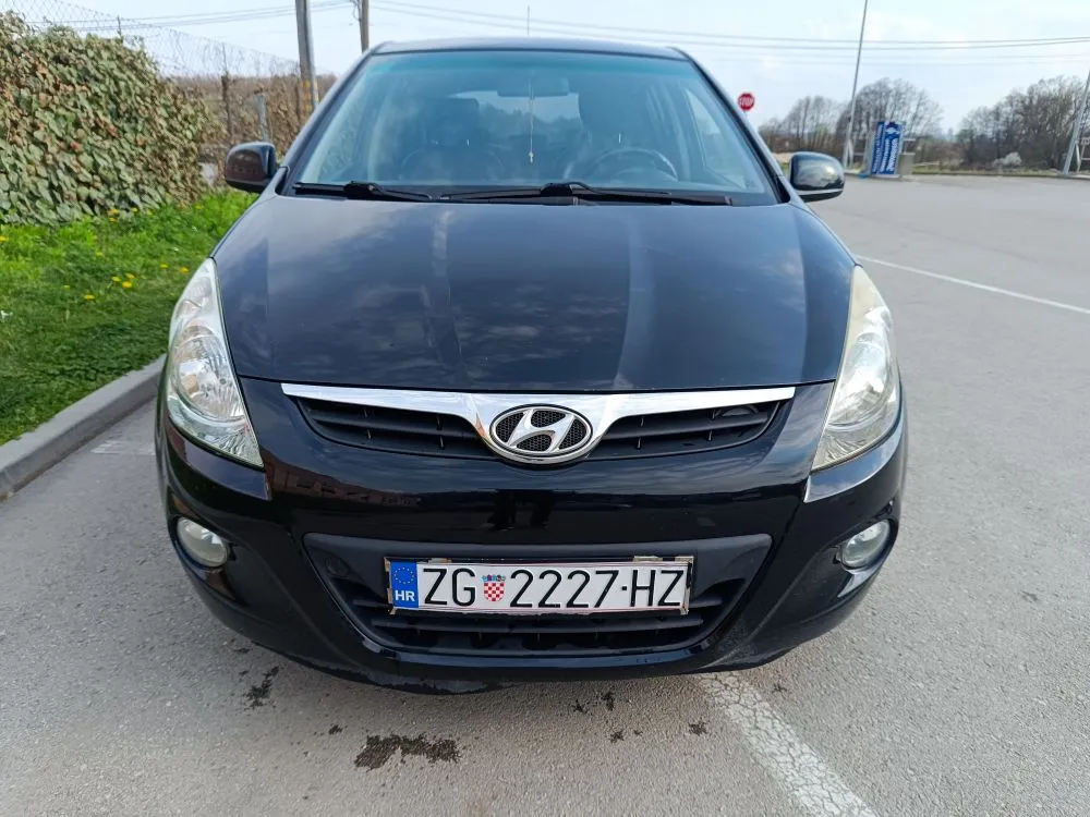 hyundai i20, 2009.g., 1.6 crdi - slika 3