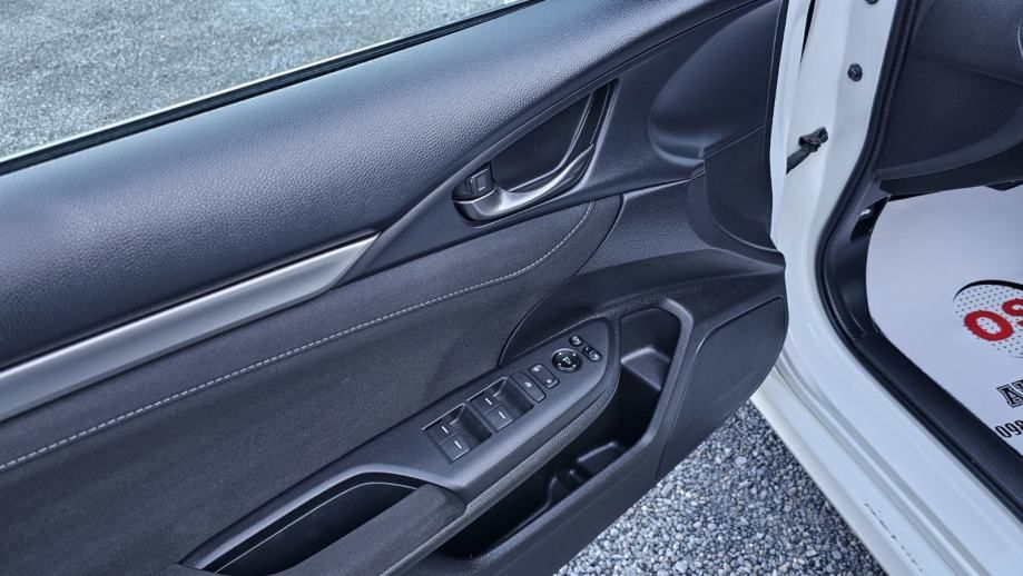 honda civic 1,0t,climtronic,navigacija,kamera,led,alu 17,tempomat,. - slika 16