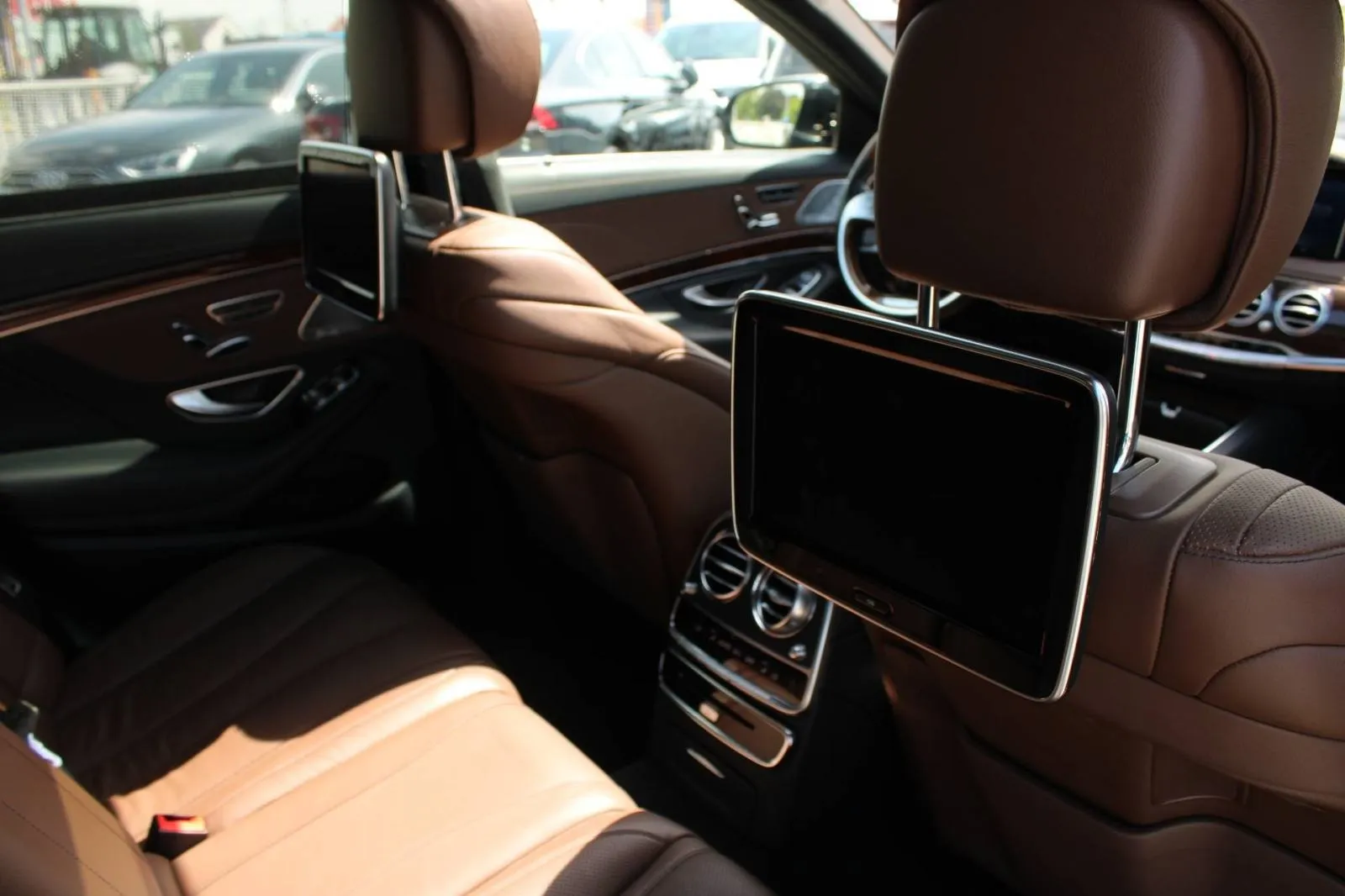 mercedes-benz klasa s 350d 4matic *panorama, burmester, kamera 360* - slika 13
