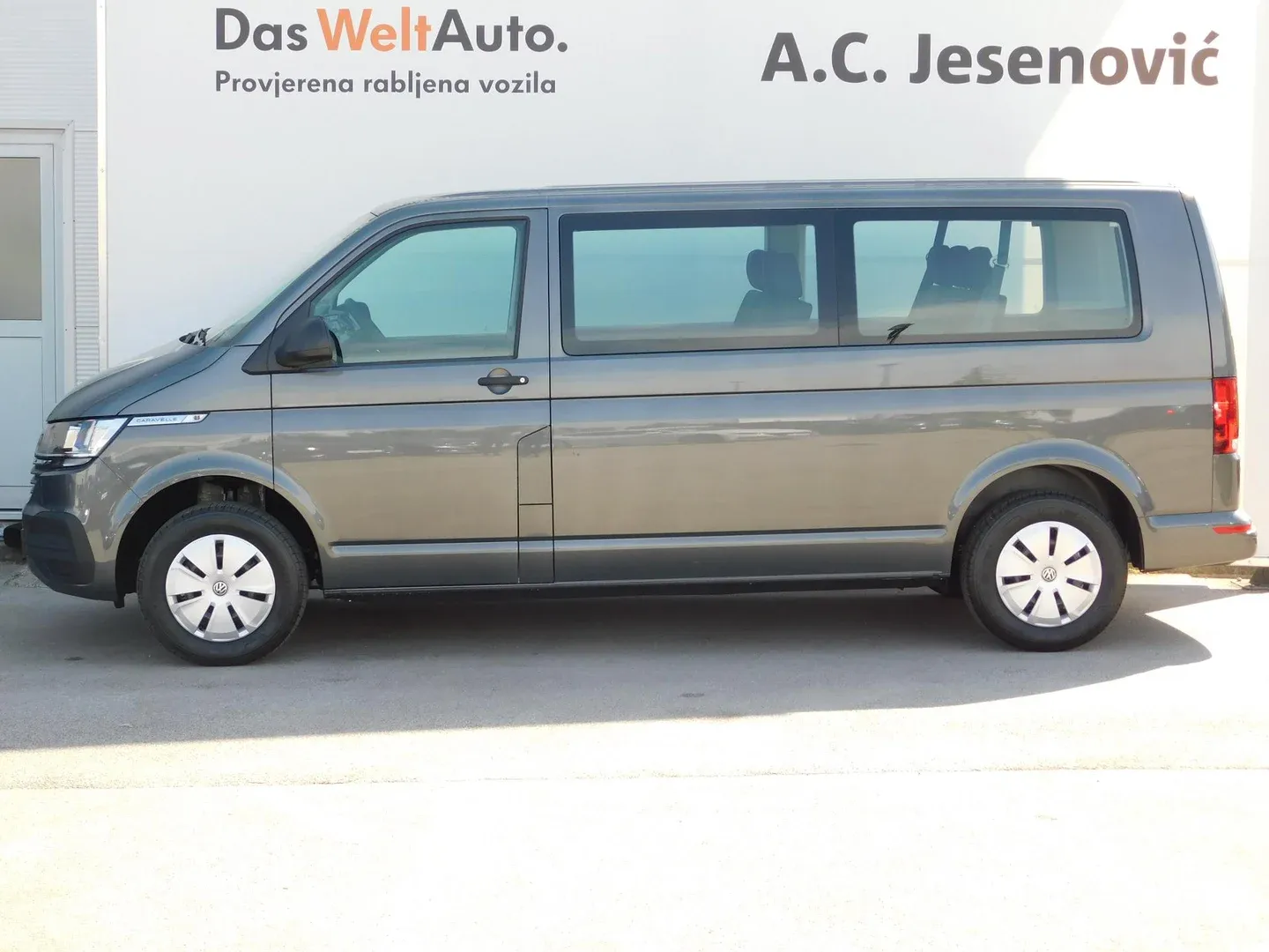 11020 vw caravelle trendline 2.0 tdi - slika 6