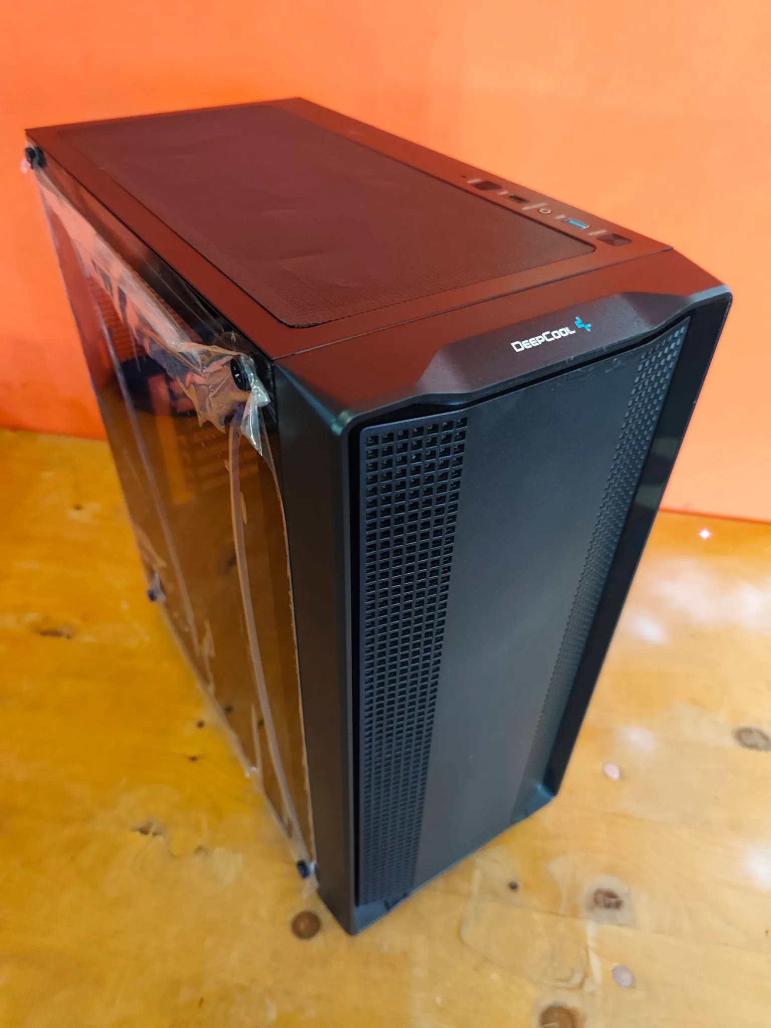 Xeon E5-2680 v4 14/28, K2200 4GB GDDR5, 16gb DDR4, m.2 256gb - Rovišće