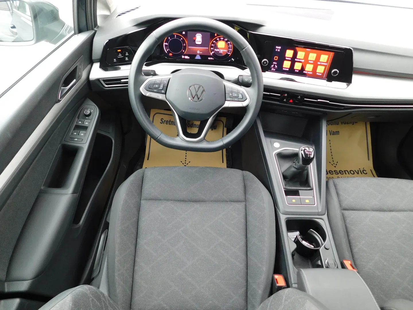 11658 volkswagen golf 2.0 tdi life - slika 9