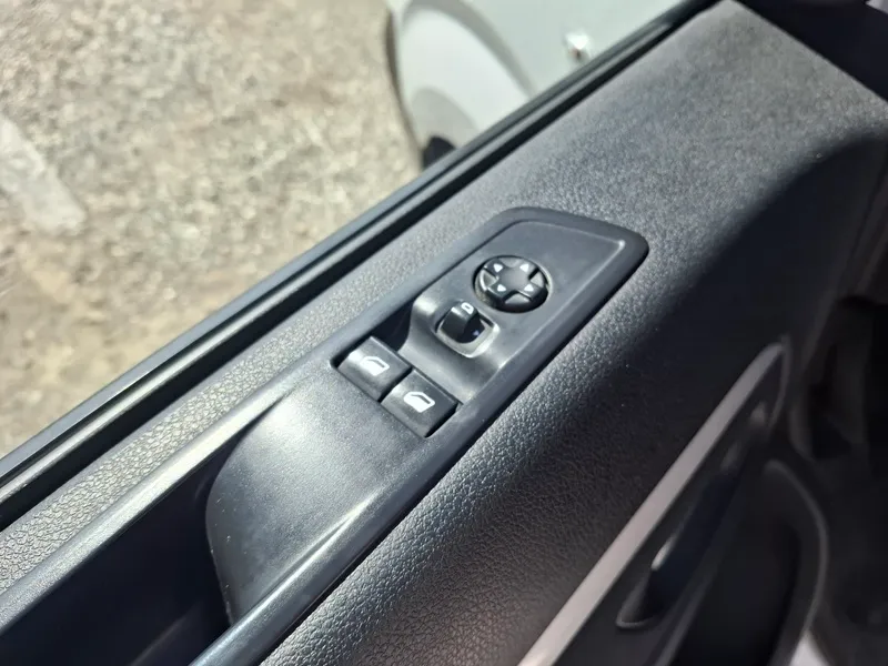 opel vivaro 2.0 cdti*122ks*klima*kuka za vuču*5+1* - slika 10