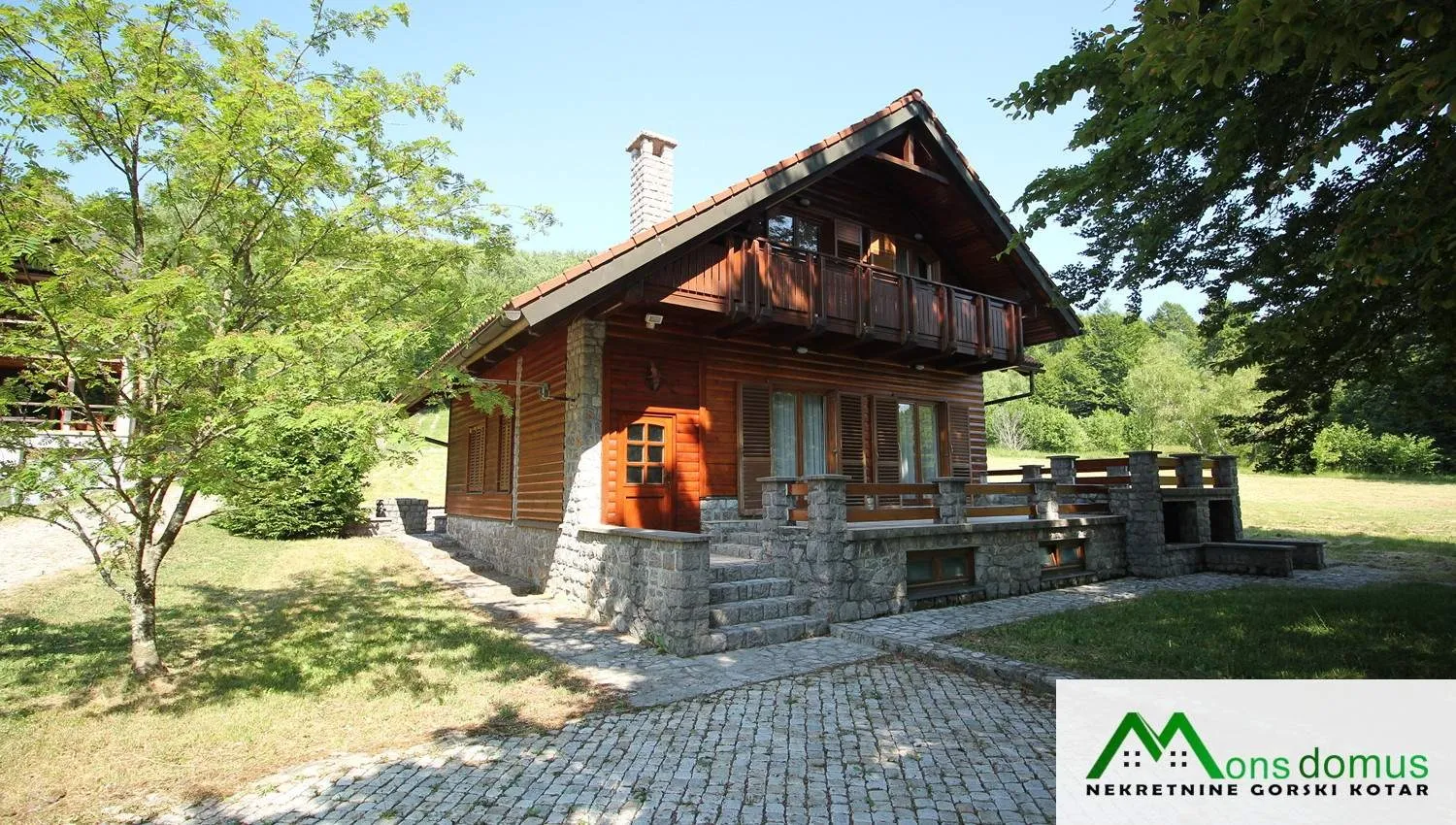 8843 m2 građevinskog zemljišta, dvije vikend kuće i garaža - slika 5