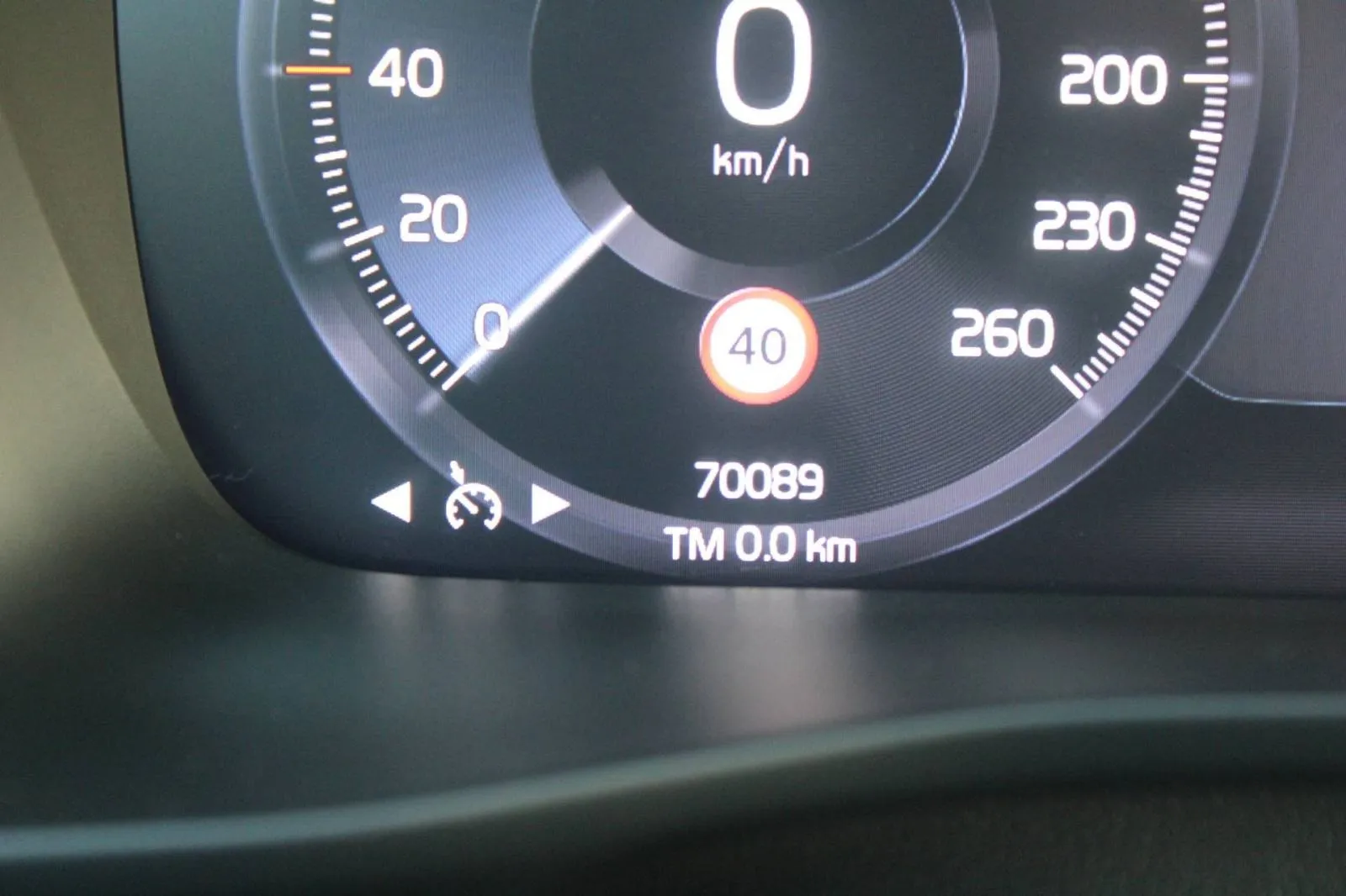 volvo xc40 t5 plug-in hybrid automatik *led, navigacija, kamera* - slika 22