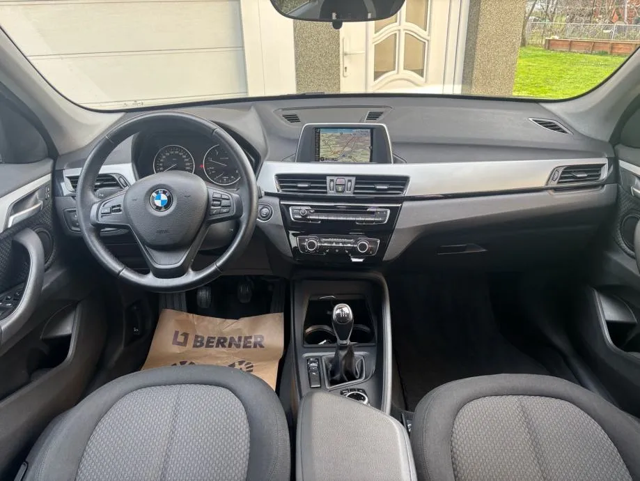 bmw x1 18d s-drive 150ks 2017 bixenon led navi mf - slika 19