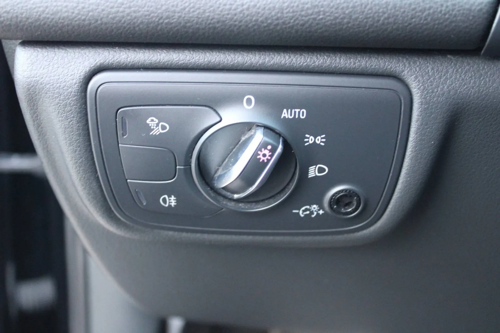 audi a6 3.0 tdi quattro automatik *navigacija, kamera* - slika 9