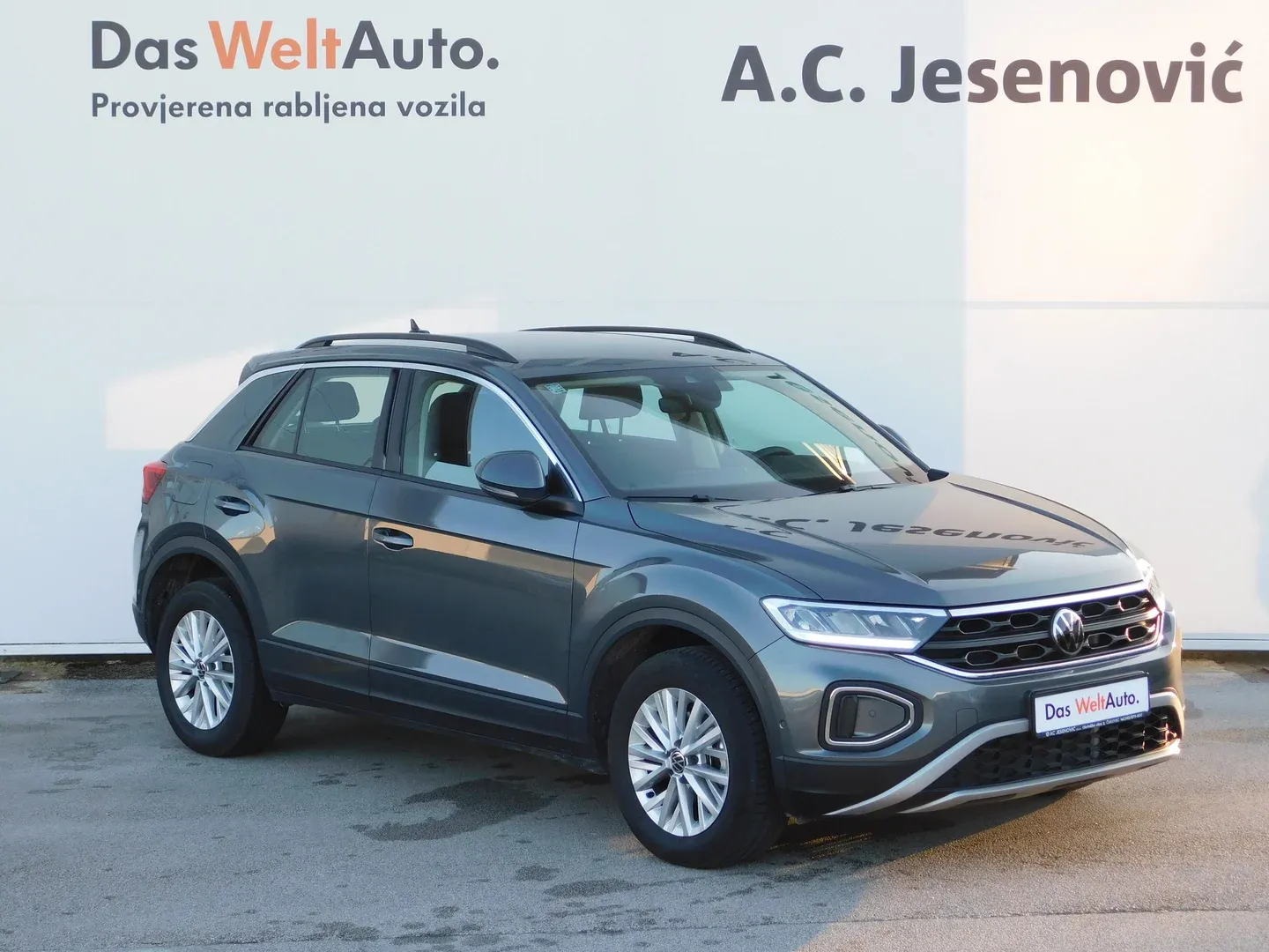 10902 volkswagen t-roc 1.0 tsi life - slika 3