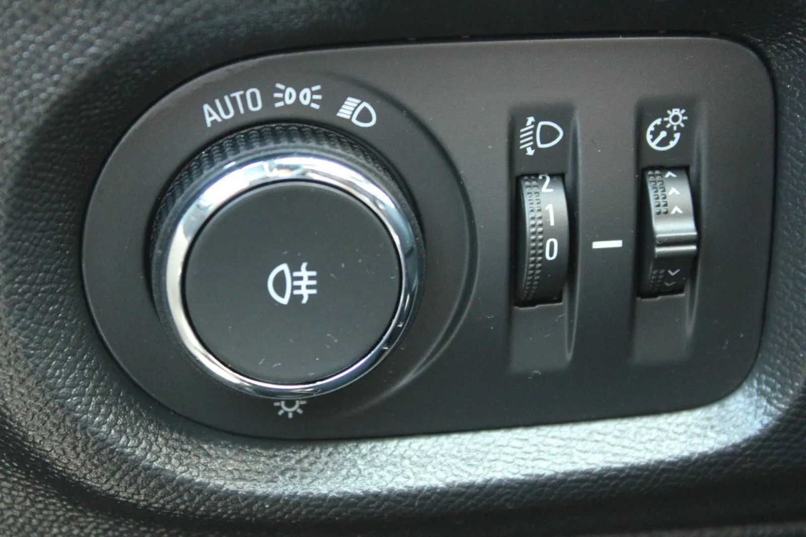 opel corsa 1.2 gs line *led, navigacija, kamera* - slika 11