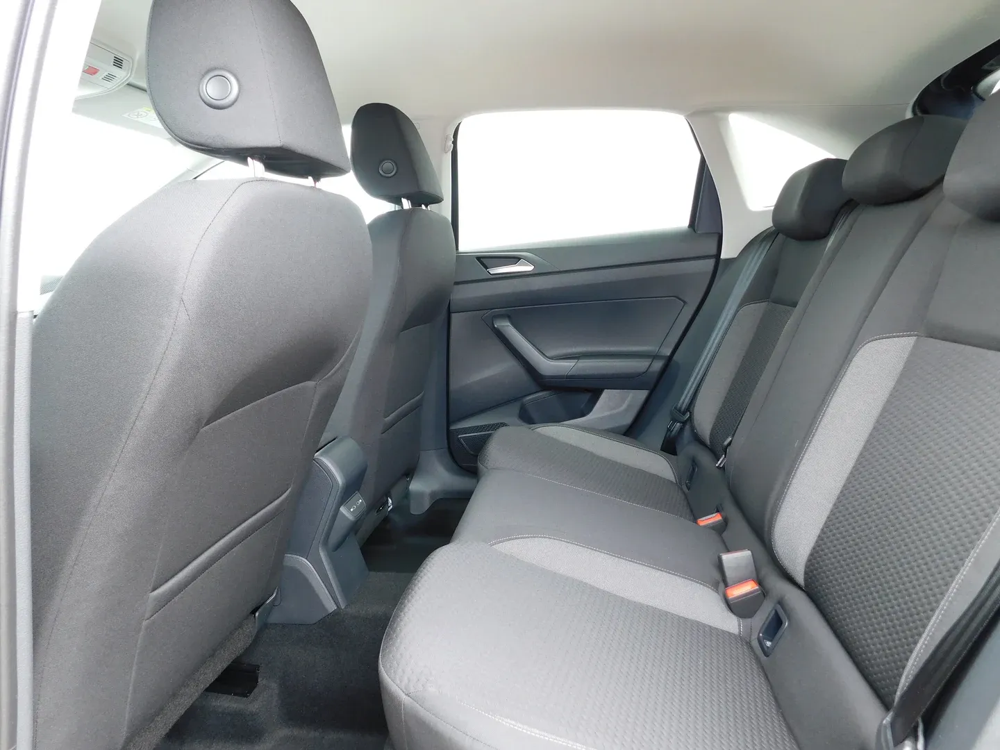 12807 volkswagen taigo 1.0 tsi life plus - slika 11