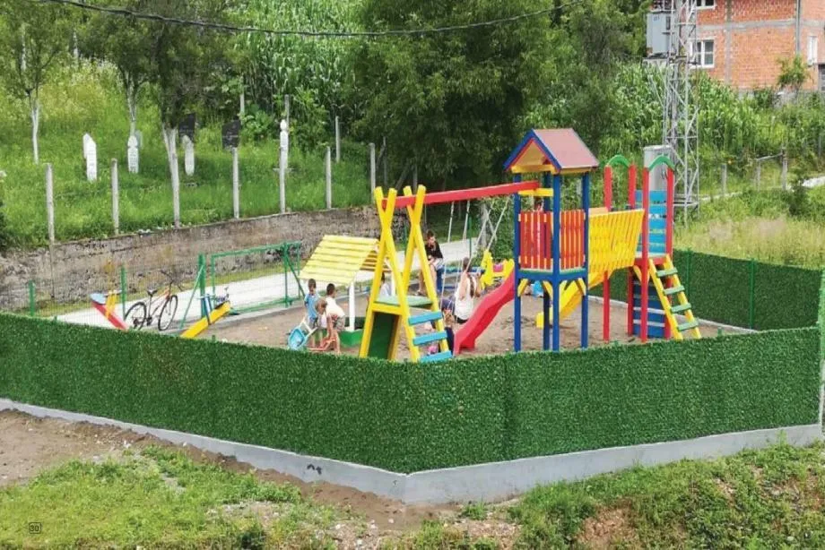 zaštita od pogleda – 1,20m x 10m – (vg/zg) – umjetna živica - slika 4
