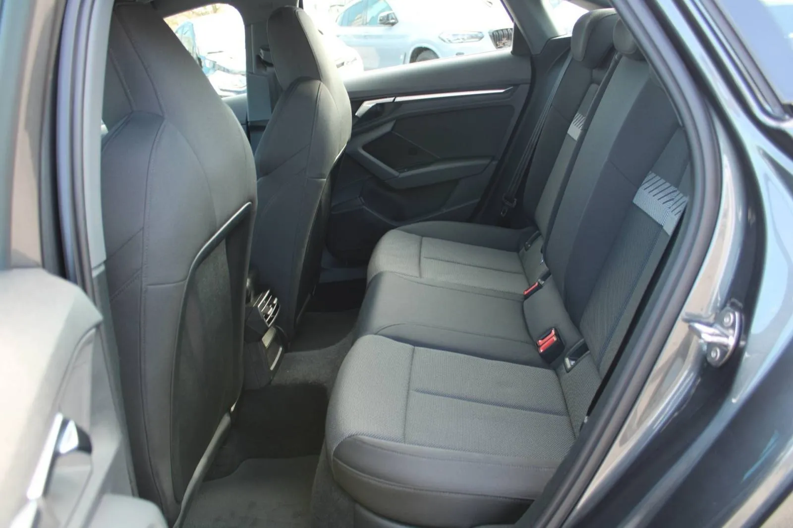 audi a3 limousine 30tdi s-tronic s-line *navigacija* - slika 11