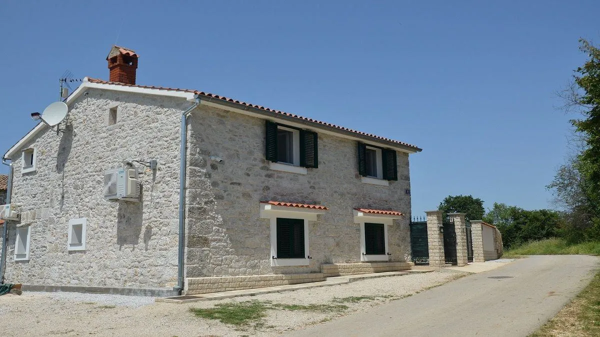 poreč -kamena vila sa bazenom na prodaji (prodaja) - slika 3