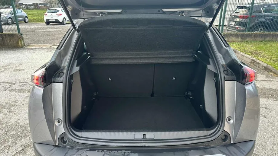 peugeot 2008 1,2 * nove gume* servisiran * jamstvo 24 mj. - slika 11