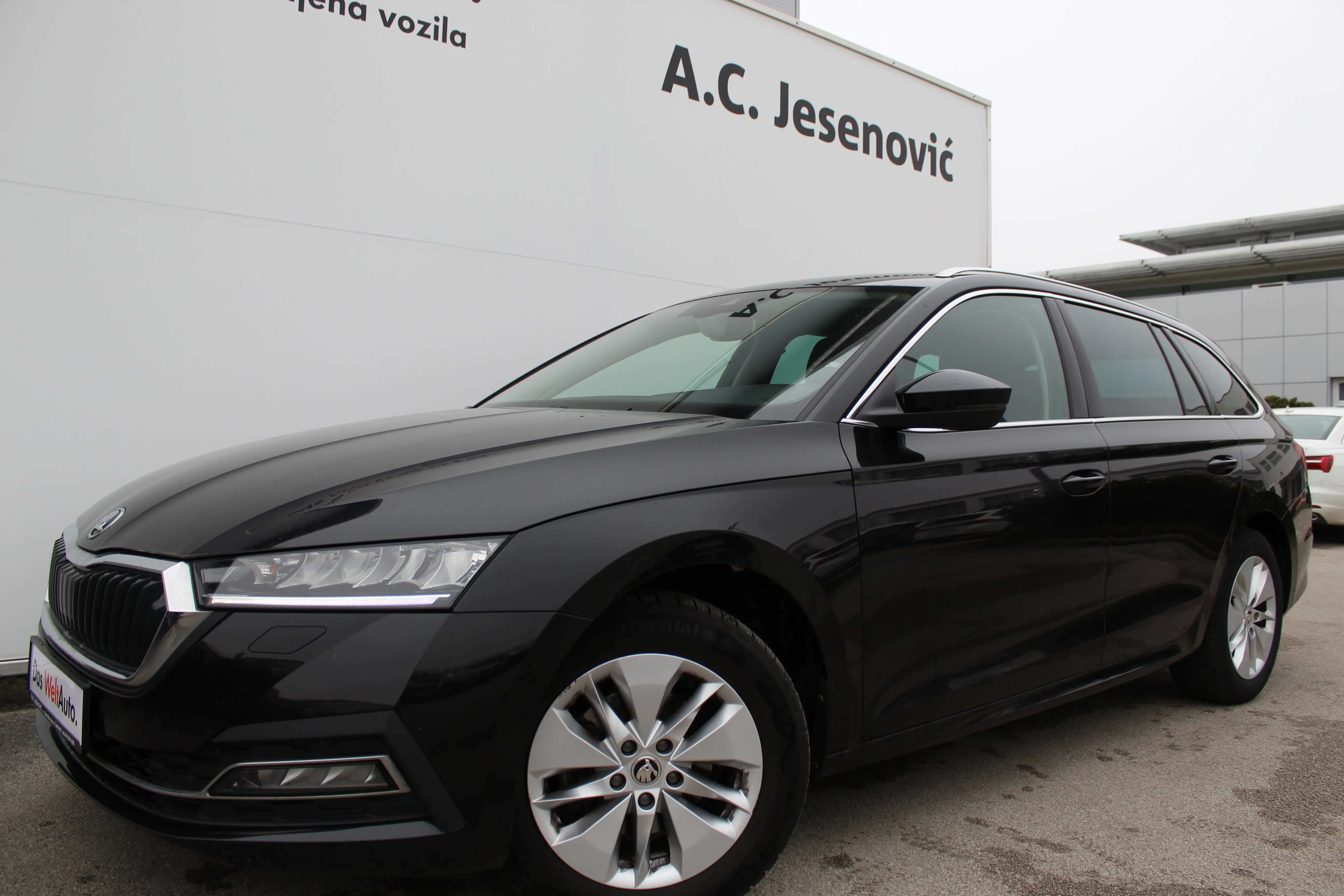 13077 škoda octavia combi ambition 2.0 tdi - slika 7