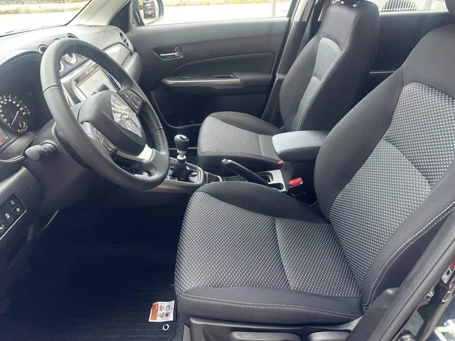 suzuki vitara 1,4 hybrid gl+ premium 2wd - facelift model!!! - slika 14