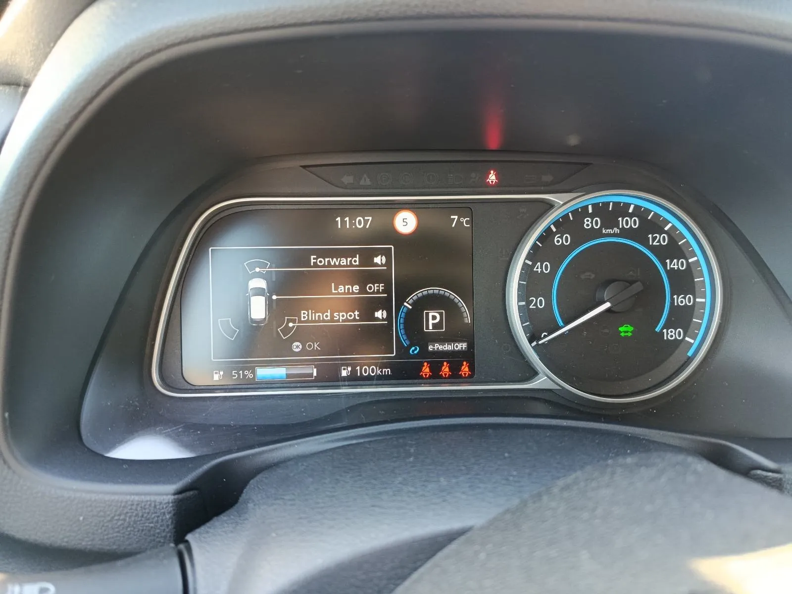 nissan leaf 40 kwh automatik ,do 2 godine jamstva,u sustavu pdv-a. - slika 12