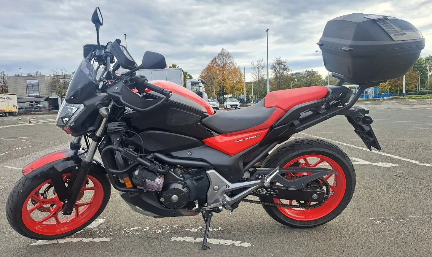 honda nc750 sa, sa puno dodatne opreme, povoljno prodajem - slika 3