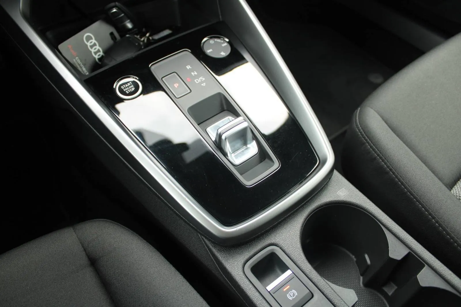 audi a3 30 tdi limuzina s-tronic *led, navigacija, kamera* - slika 12