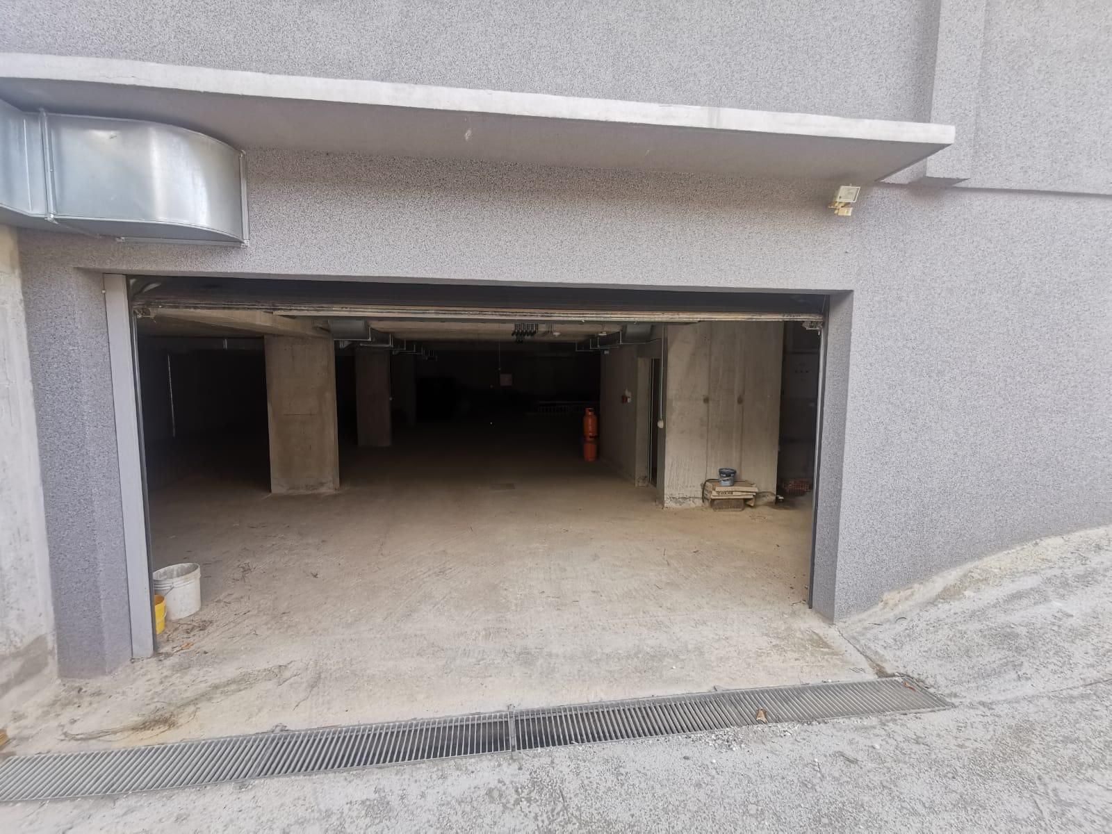 garaza kastel luksic 250 m2 - slika 7