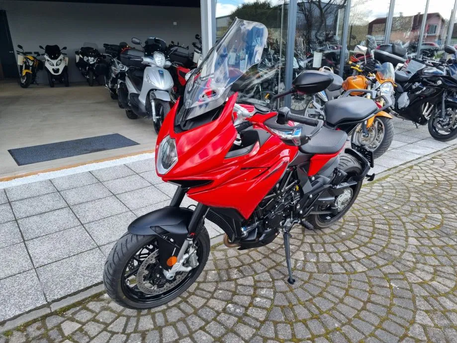 mv agusta turismo veloce rosso abs tcs, s garancijom, 2023 god. - slika 8