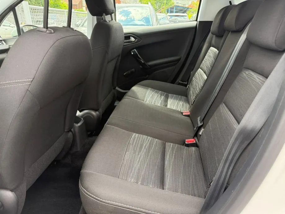 peugeot 208 1,5 bluehdi, navi, klima, tempomat, 4x garancija!!! - slika 22