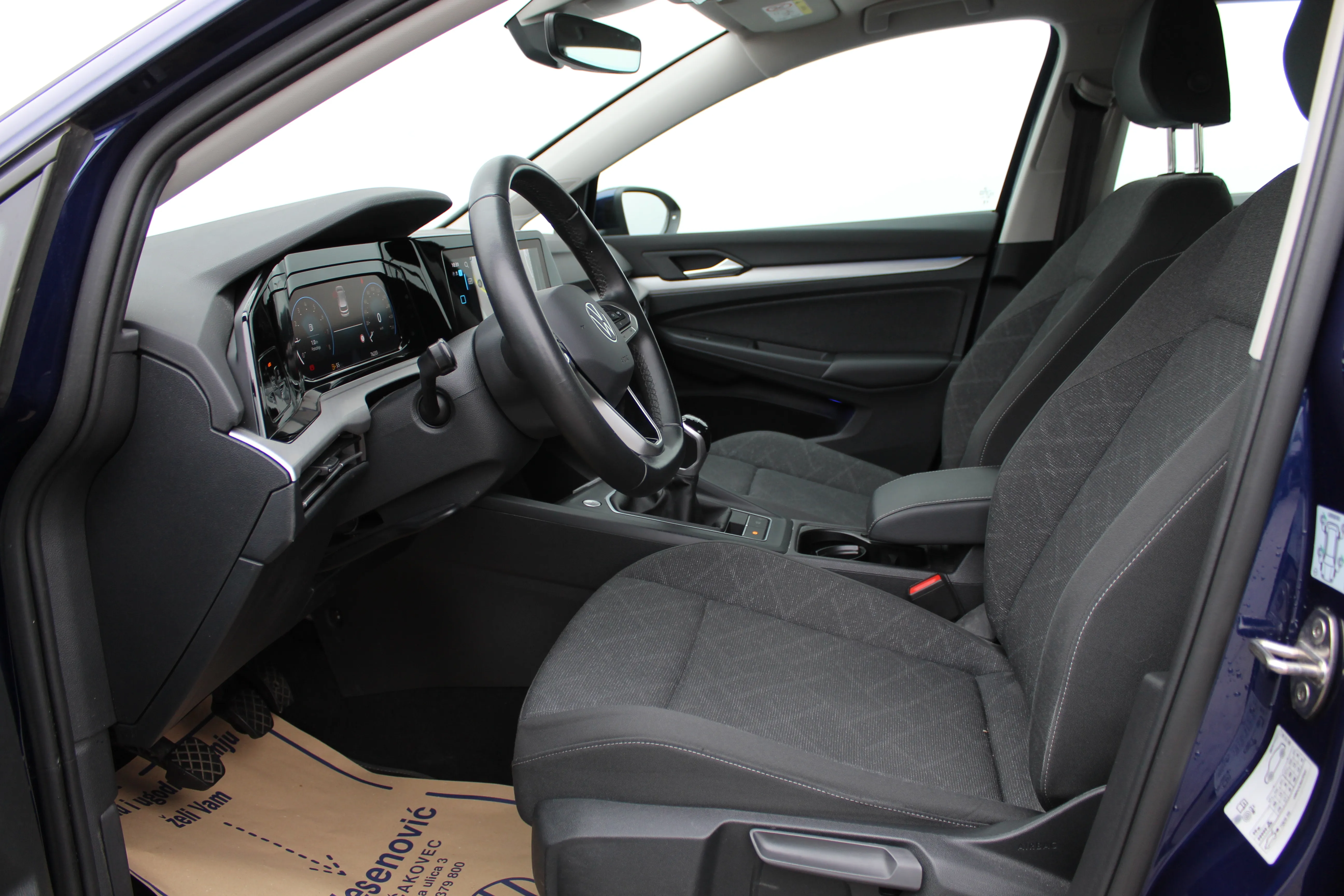 13155 volkswagen golf 1.0 tsi life - slika 8