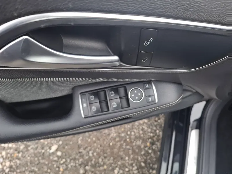 mercedes a klasa 180d*automatik*klima*park.kamera - slika 8