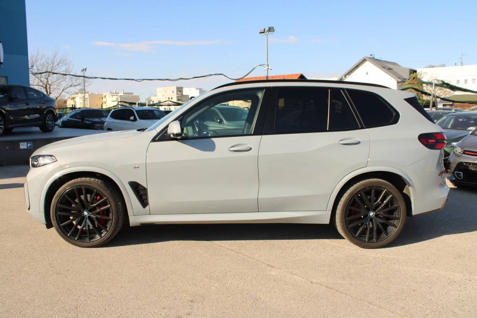 bmw x5 xdrive 40d m-paket *panorama, soft close, head-up* - slika 8