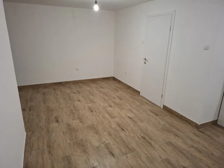 stan: postira, 99.00 m2, prizemlje sa vrtom i parkirnim mjestom - slika 12