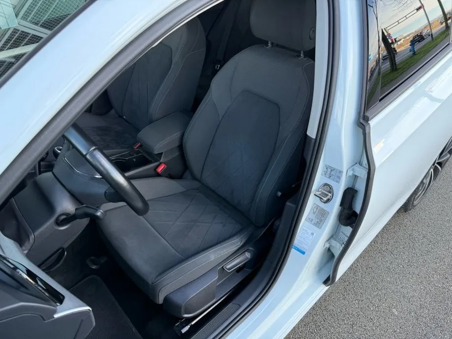 vw golf 8 2,0 tdi life °navi°ambi. light°nije uvoz°leasing bez učešća° - slika 16