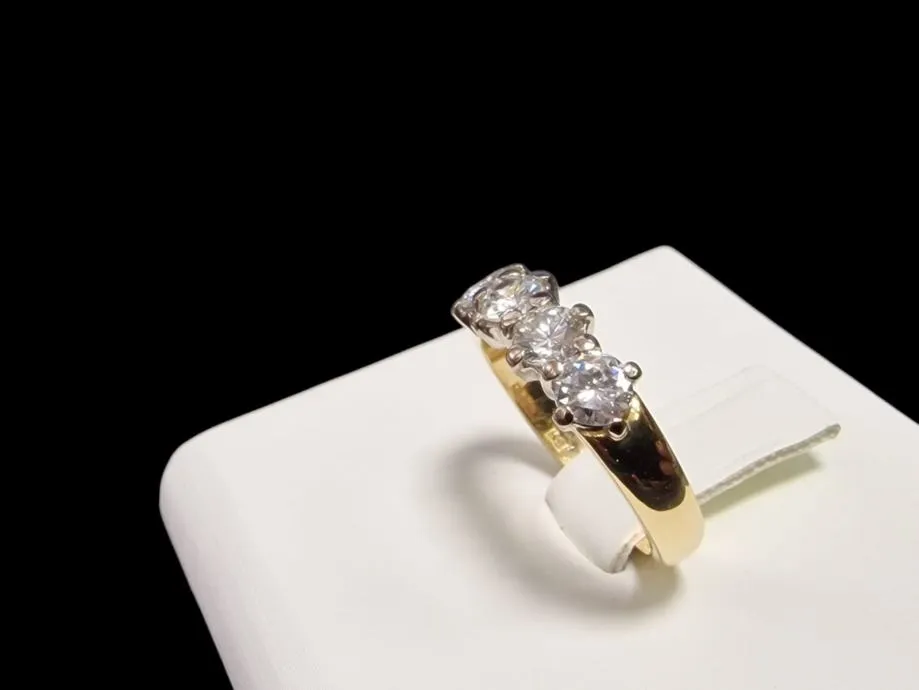 zlatni prsten .750 sa dijamantima 1.20ct / r1, rate !! - slika 3