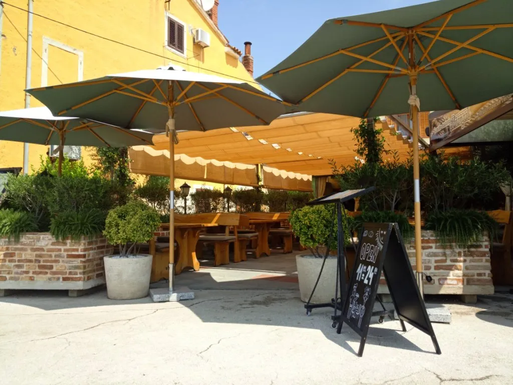 raf rolo tenda za restoran - slika 4