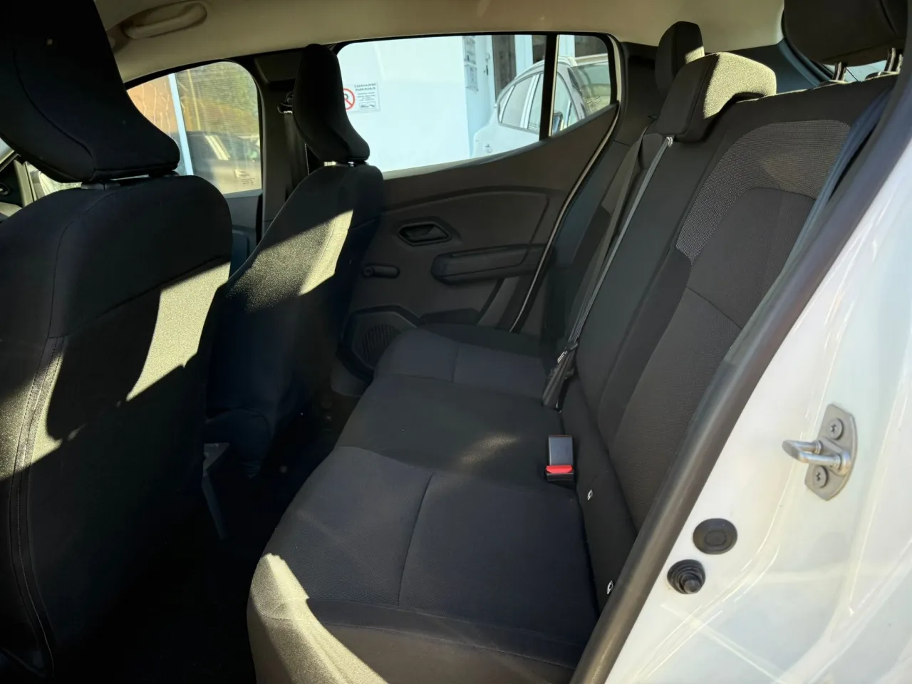 dacia sandero 1,0 eco-g 100 essential - slika 12