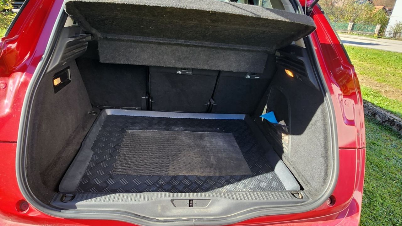 citroën c4 picasso 1,6 hdi seduction - slika 19