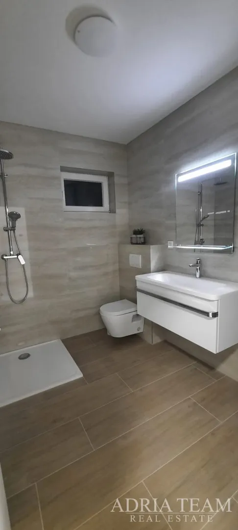 apartman u novogradnji, pogled na more, vrt 240 m2 - povljana, pag - slika 17