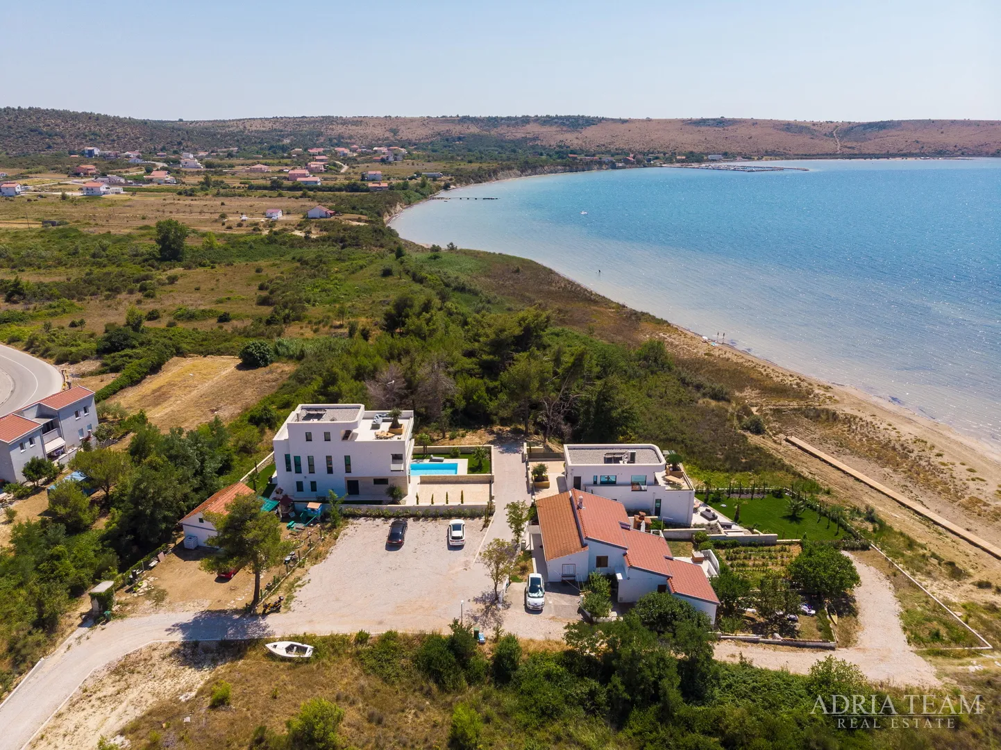 luksuzna vila u prvom redu do mora - ljubač - slika 47