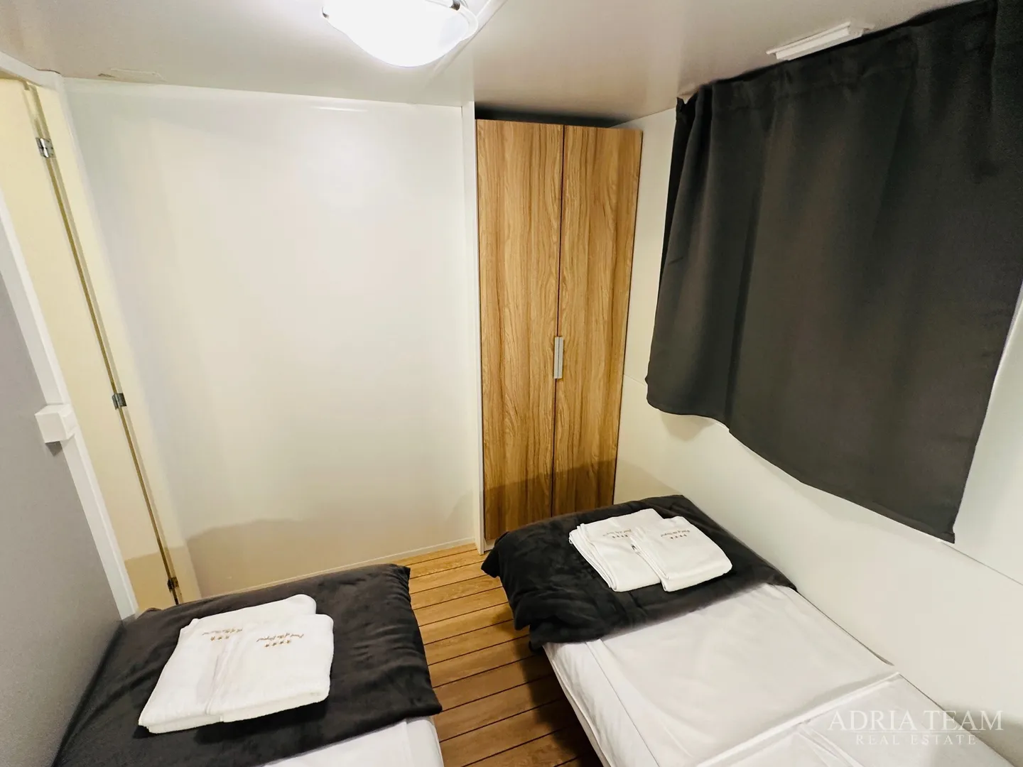 mobilna kućica tipa adria, kapaciteta 4 + 2 osobe - biograd na moru - slika 23