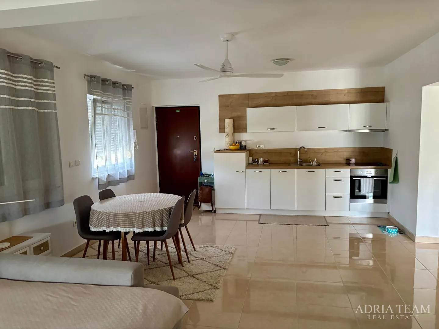 dvosoban apartman s vrtom i 2 parkirna mjesta, 150 m od plaže, petrčane (punta radman) – zadar - slika 8