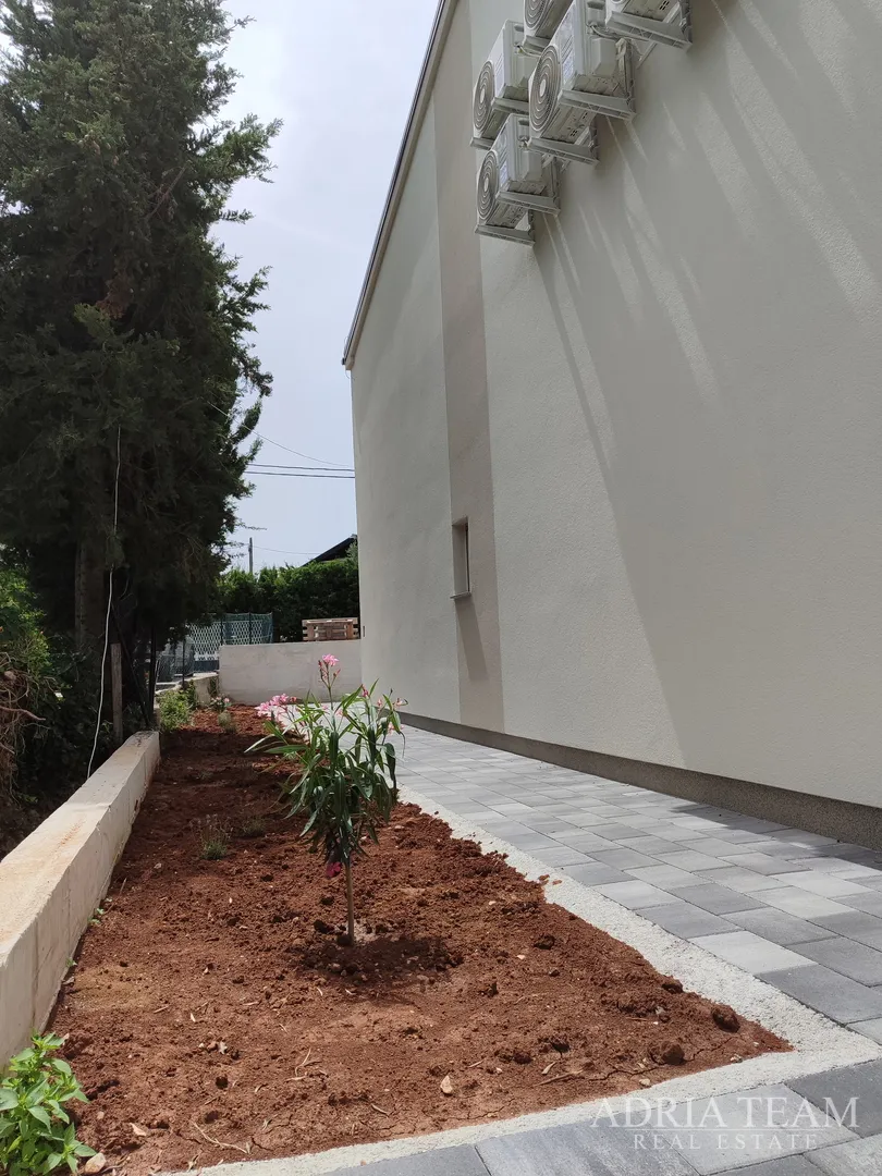 apartman u nizu, novogradnja - pašman - slika 44