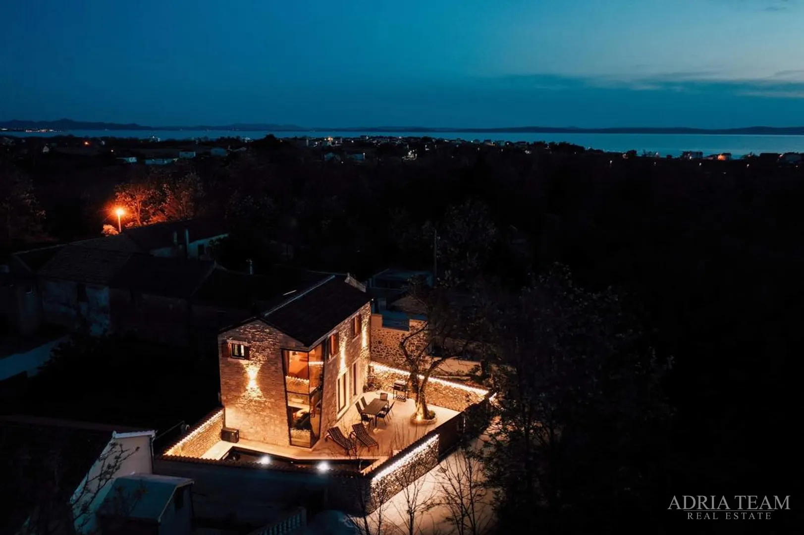 kamena kuća s bazenom, 500 m od mora, mirna lokacija!! privlaka - zadar - slika 4