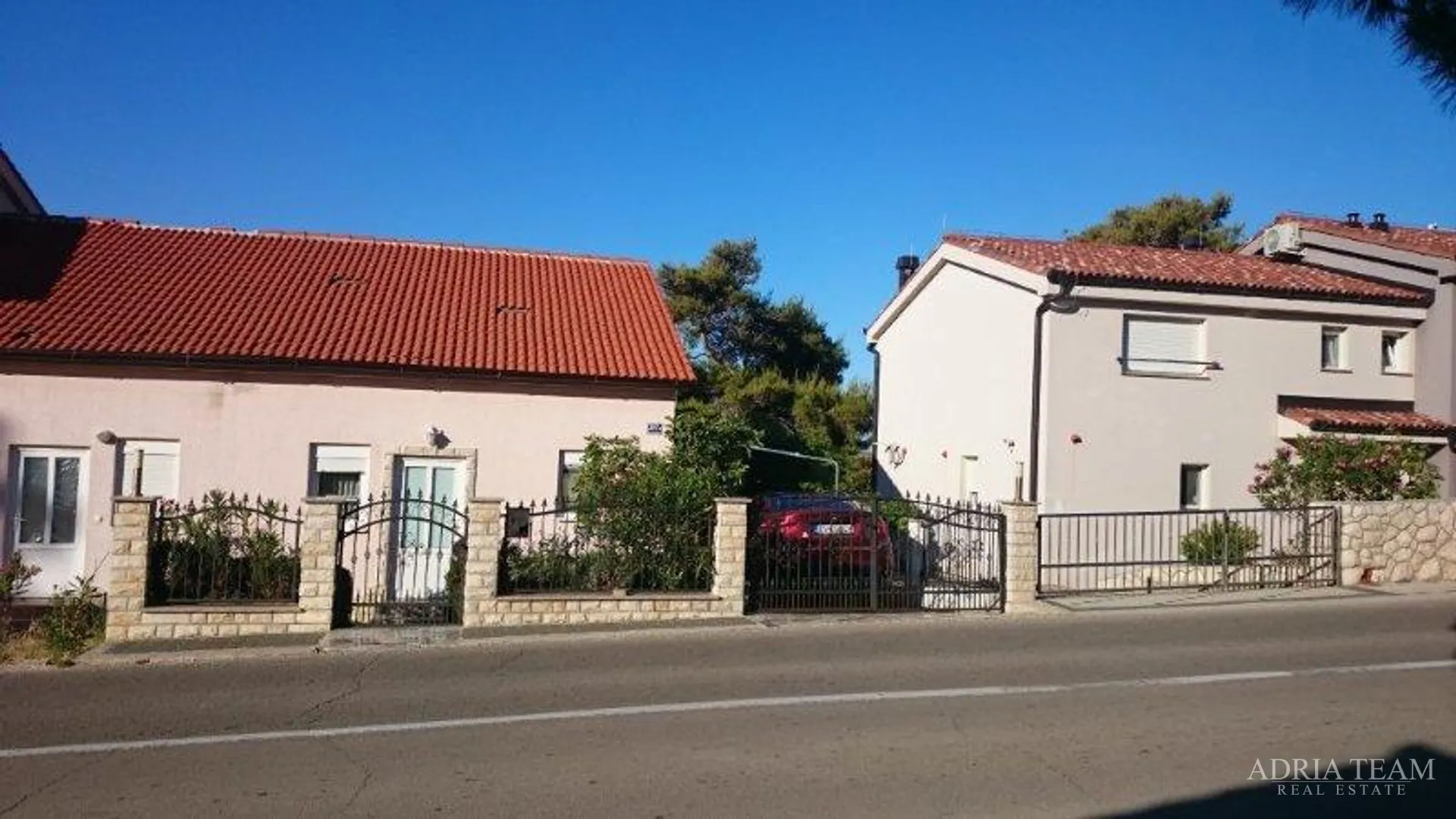 dvije apartmanske kuće na prodaju, otok rab – barbat - slika 2